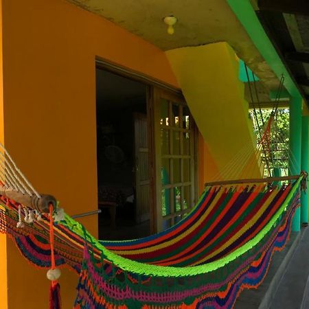 Brig Bay La Casa Naranja酒店 外观 照片