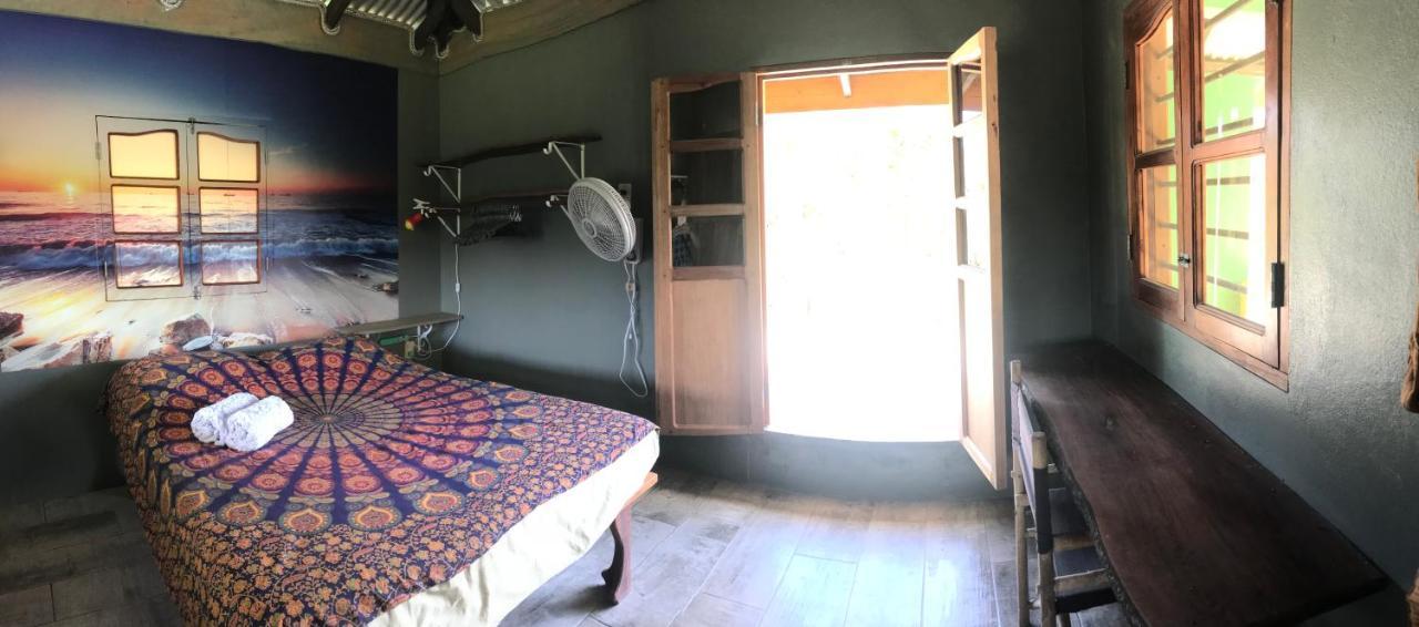 Brig Bay La Casa Naranja酒店 外观 照片